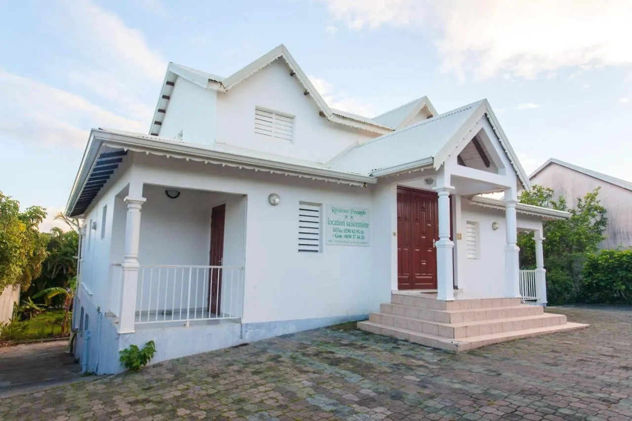 Appartement Confortable A Sainte Anne 42 M² Avec Piscine Partagee Guadeloupe